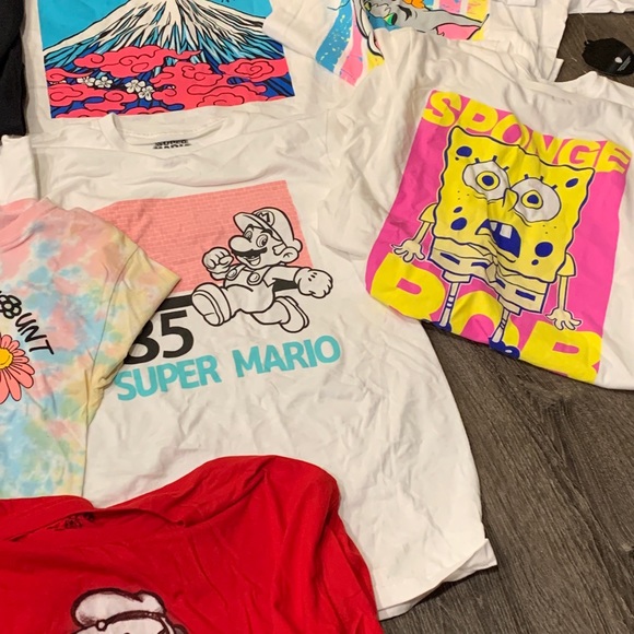 NWOT 28 Shirt Nintendo, Guess,Disney, Nickelodeon,Philosophy and More - Picture 11 of 13